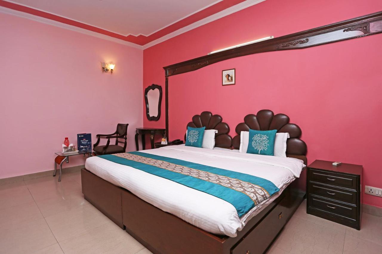 Oyo Near Mg Road Near Aravali Biodiversity Park Gurgaon Exteriör bild