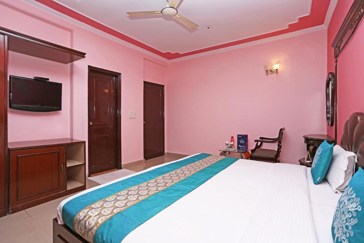 Oyo Near Mg Road Near Aravali Biodiversity Park Gurgaon Exteriör bild