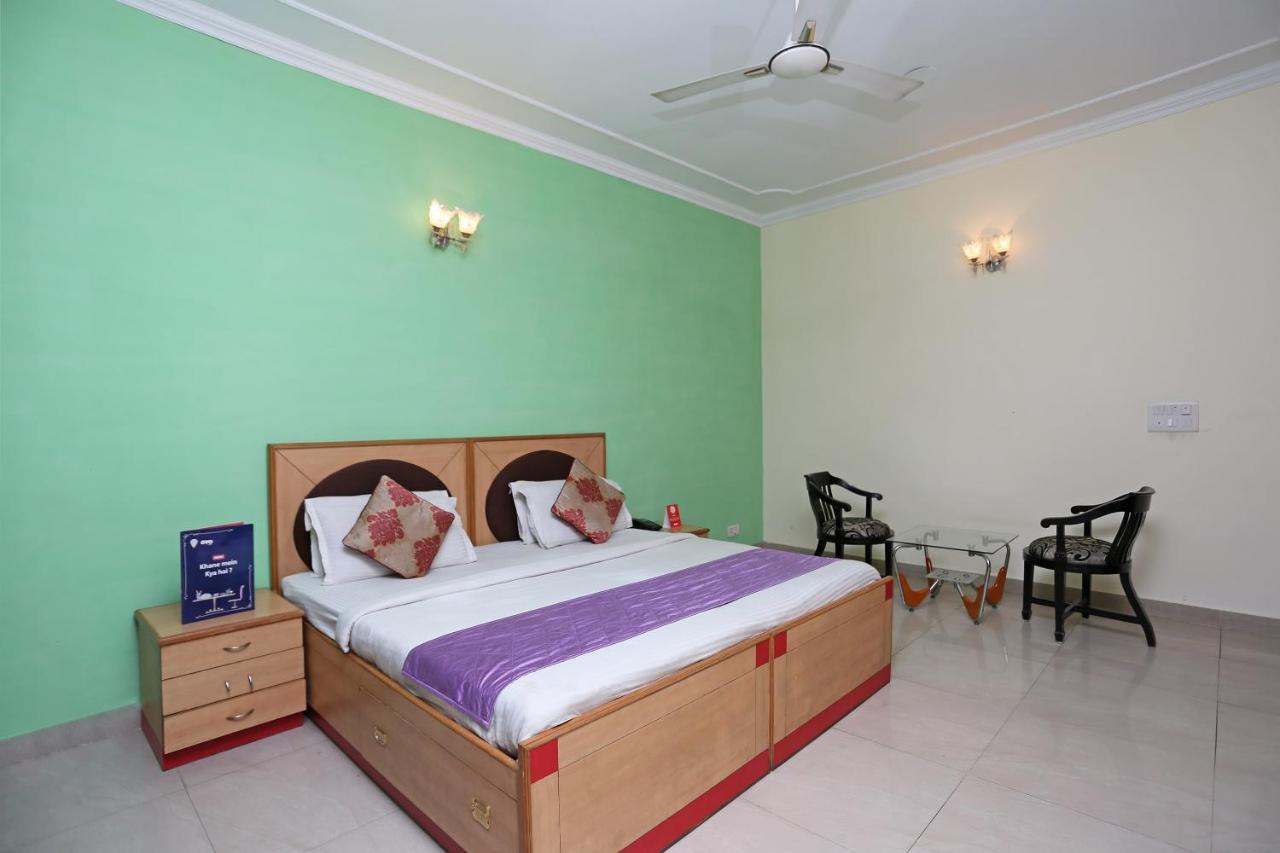 Oyo Near Mg Road Near Aravali Biodiversity Park Gurgaon Exteriör bild
