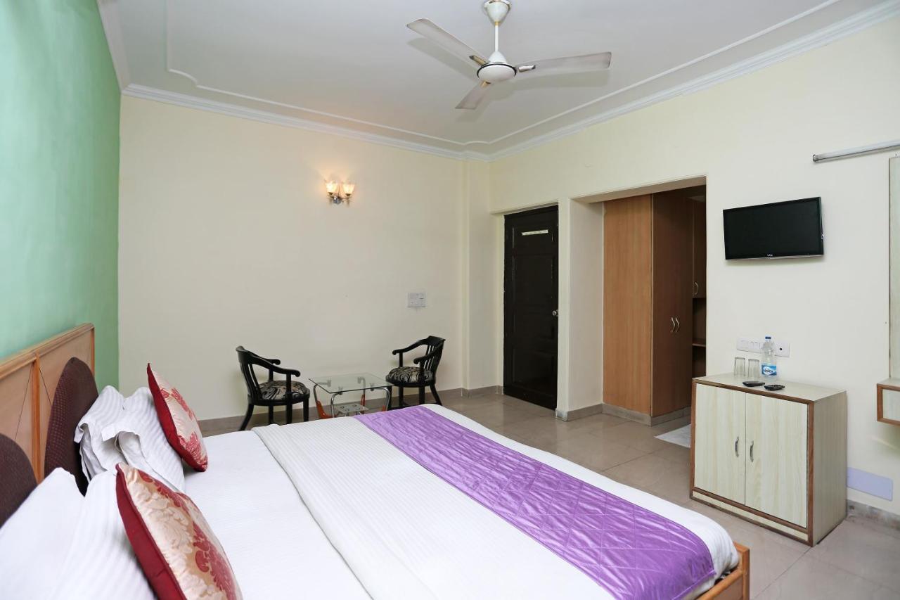 Oyo Near Mg Road Near Aravali Biodiversity Park Gurgaon Exteriör bild