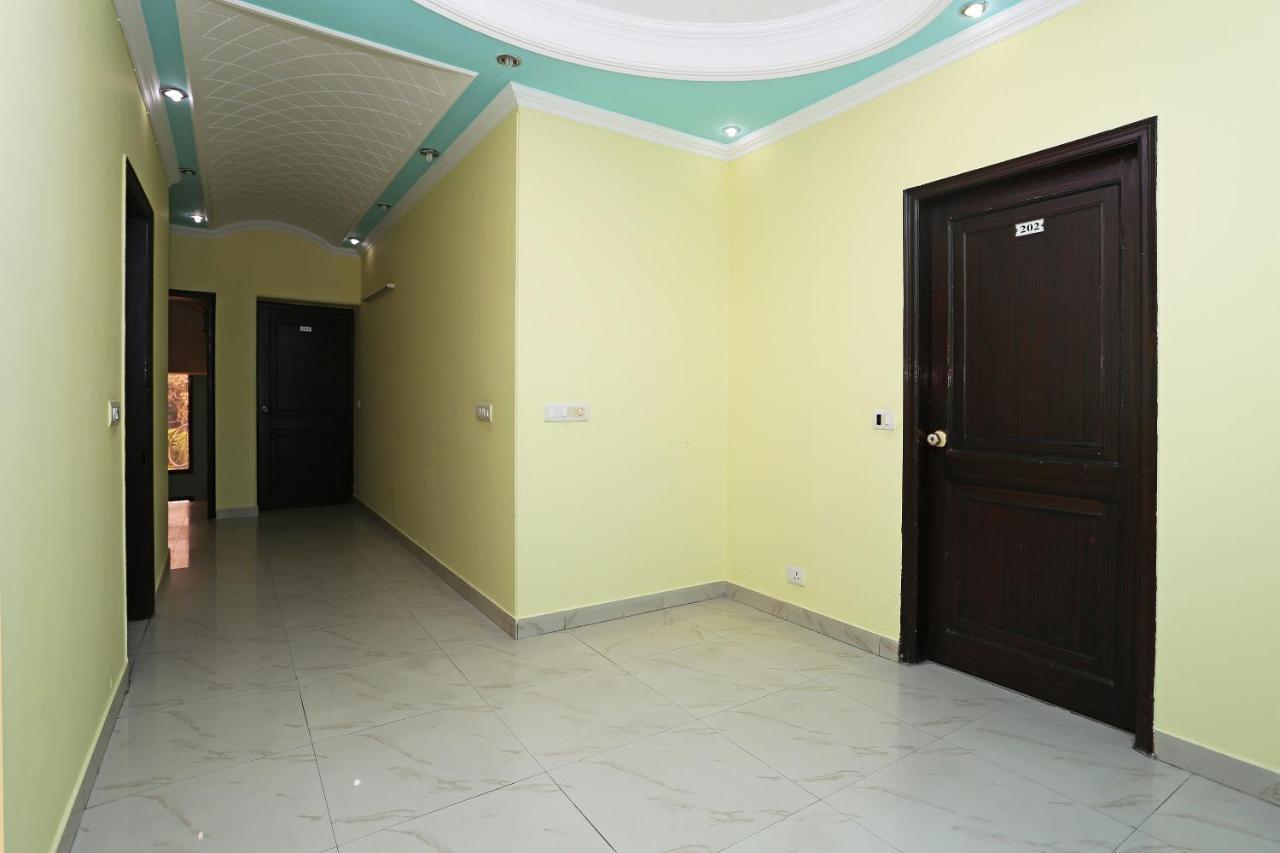 Oyo Near Mg Road Near Aravali Biodiversity Park Gurgaon Exteriör bild